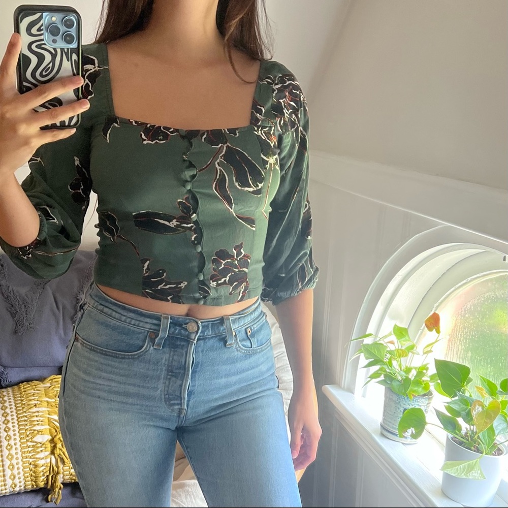 O’Neill Floral Top size M